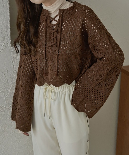 Ambre Neige(アンブルネージュ)の「レースアップ透かしニット/【WEB/EC限定商品】(ニット/セーター・レディース・アイボリー/ベージュ/ダークブラウン/ピンク・FREE)」の2枚目の写真