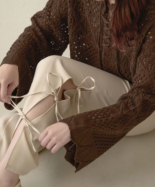 Ambre Neige(アンブルネージュ)の「レースアップ透かしニット/【WEB/EC限定商品】(ニット/セーター・レディース・アイボリー/ベージュ/ダークブラウン/ピンク・FREE)」の13枚目の写真