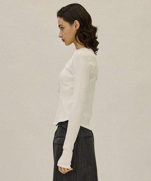 PUBLIC TOKYO（パブリックトウキョウ）の「ラリエットチェーンリブトップ（Tシャツ/カットソー・レディース・ダークグレー/アイボリー/ブラック・FREE）」の13枚目の写真