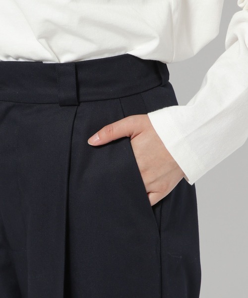 LOWRYS FARM(ローリーズファーム)の「ロールアップワイドパンツ 975284(チノパンツ・レディース・ベージュ/ネイビー・FREE)」の18枚目の写真