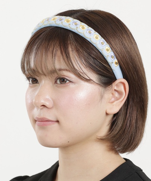 MARY QUANT（マリークワント）の「デイジーリボンテープ カチューシャ（カチューシャ・レディース・ブラック/ライトブルー・FREE）」の2枚目の写真