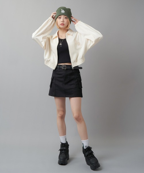 SPINNS(スピンズ)の「フェイクレザー厚底ベルトスニーカー(スニーカー・レディース・ホワイト/ブラック・LL/L/M)」の13枚目の写真