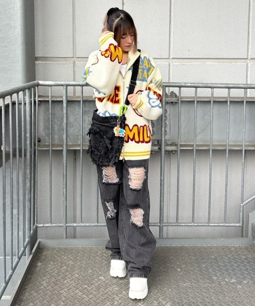SPINNS(スピンズ)の「フェイクレザー厚底ベルトスニーカー(スニーカー・レディース・ホワイト/ブラック・LL/L/M)」の18枚目の写真