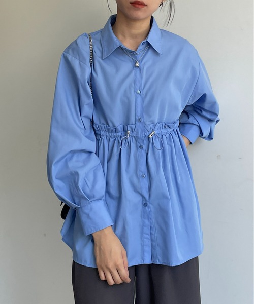 Thevon(ゼボン)の「ウエストドロストギャザーシャツ(シャツ/ブラウス・レディース・ベージュ/カーキ/オフホワイト/ブルー・FREE)」の22枚目の写真
