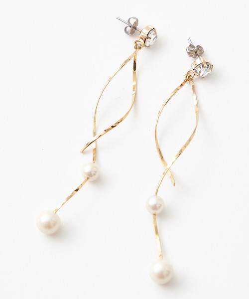 【481】パールビーズとツイストパーツのピアス／イヤリング 481】パールビーズとツイストパーツのピアス／イヤリング
