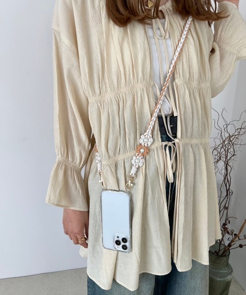 Me%（ミィパーセント）の「オハナアミモバイルストラップ 982871（スマホグッズ・レディース・ベージュ/ブラック/アイボリー・FREE）」の8枚目の写真