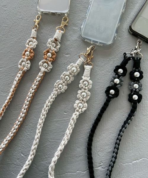 Me%（ミィパーセント）の「オハナアミモバイルストラップ 982871（スマホグッズ・レディース・ベージュ/ブラック/アイボリー・FREE）」の12枚目の写真