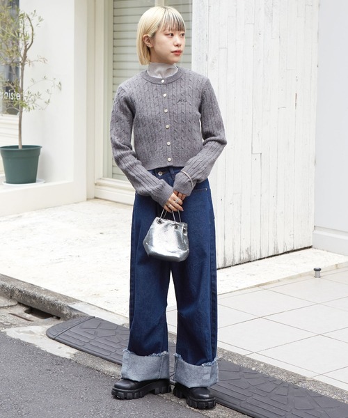 w closet（ダブルクローゼット）の「巾着キラキラバッグ（ハンドバッグ・レディース・シルバー/ブラック・FREE）」の8枚目の写真