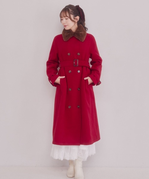 Areeam（アリーム）の「ファー付きケープコート（その他アウター・レディース・レッド/チャコールグレー・FREE）」の4枚目の写真