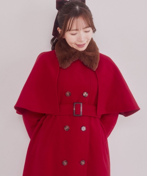 Areeam（アリーム）の「ファー付きケープコート（その他アウター・レディース・レッド/チャコールグレー・FREE）」の10枚目の写真