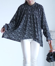 花柄シャーリングブラウス【大きいサイズ対応】
