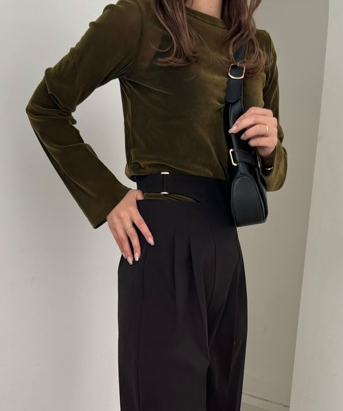 junoah(ジュノア)の「ハイウエストカットパンツ(スラックス・レディース・アイボリー/ダークベージュ/ブラック・MEDIUM/X-LARGE/LARGE)」の5枚目の写真