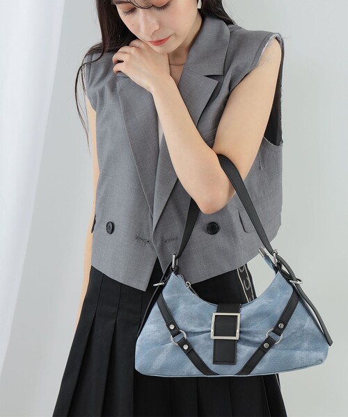 Ray BEAMS（レイビームス）の「Ray BEAMS / ギャザー ベルト バッグ（ハンドバッグ・レディース・ブラック/ブルー系その他4・ONE SIZE）」の2枚目の写真