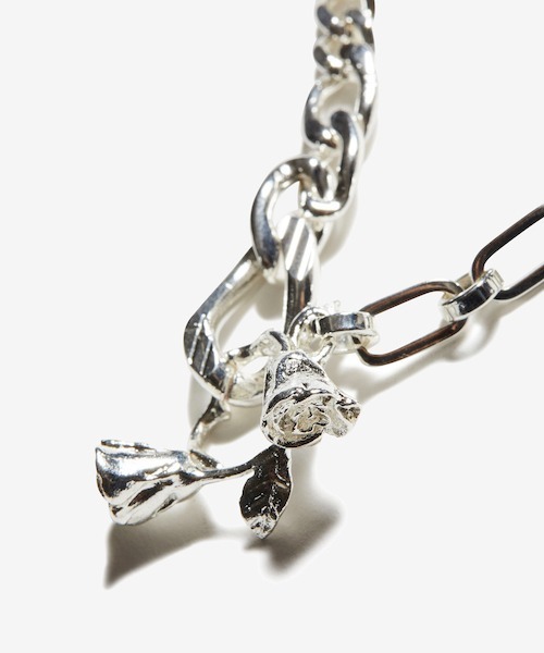 rehacer（レアセル）の「rehacer : Asymmetry Rose Chain  Bracelet / アシンメトリー ローズ チェーン ブレスレット（ブレスレット・メンズ・ゴールド/シルバー・FREE）」の3枚目の写真