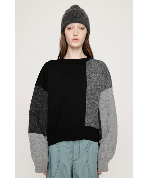 SLY（スライ）の「BLOCKING LIGHT KNIT TOPS ブロッキング ライト ニット トップス（ニット/セーター・レディース・ブルー系その他/ブラック系その他2/ホワイト系その他2・FREE）」の11枚目の写真
