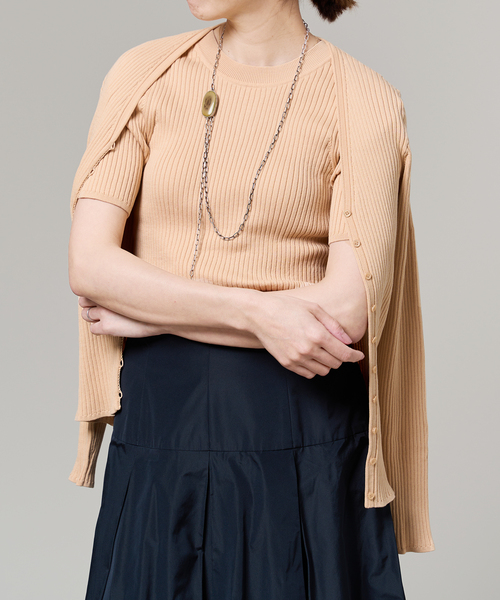 IENA LA BOUCLE（イエナラブークル）の「IENA LA BOUCLE PEATH リブVネックカーディガン（カーディガン/ボレロ・レディース・ベージュ/ネイビー/グリーン・FREE）」の7枚目の写真