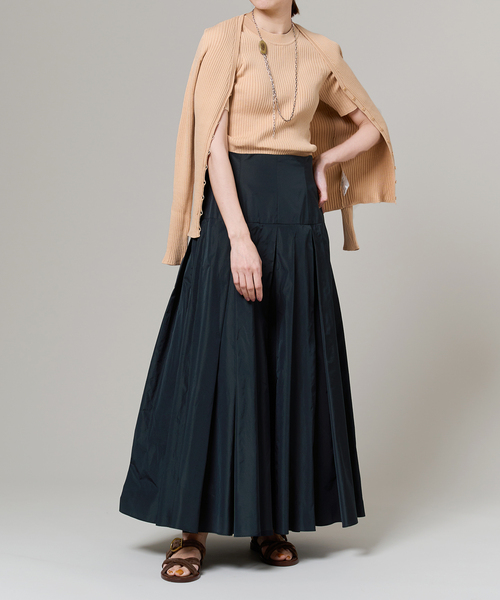 IENA LA BOUCLE（イエナラブークル）の「IENA LA BOUCLE PEATH リブVネックカーディガン（カーディガン/ボレロ・レディース・ベージュ/ネイビー/グリーン・FREE）」の11枚目の写真