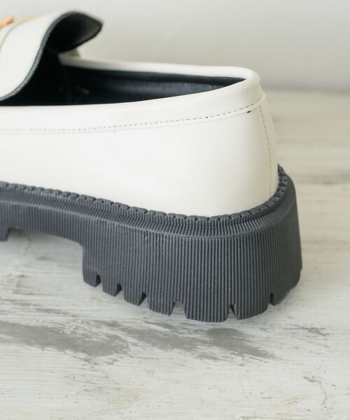 RETRO GIRL（レトロガール）の「チェーンローファー（ローファー・レディース・ブラック/オフホワイト・MEDIUM/LARGE）」の12枚目の写真