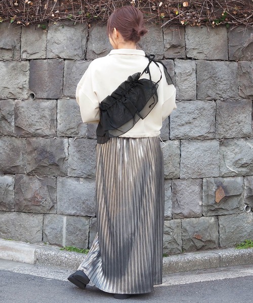 tiptop(ティップトップ)の「【選べる2タイプ】裏毛ハーフジップショート丈プルオーバー(スウェット・レディース・ネイビー/ブラック系その他/チャコールグレー/グレー系その他/アイボリー・FREE)」の12枚目の写真