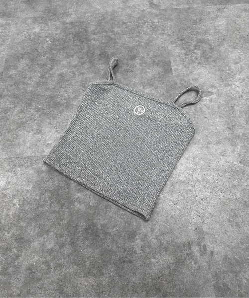 jiasecond.(ジアセカンド)の「【jiasecond.】ワンポイントリブニットキャミソール / トップス 刺繍ロゴ レイヤード クロップド丈 ミニ丈 ショート丈 インナー ブラック グレー(キャミソール・レディース・ブラック/グレー/レッド/ホワイト・FREE)」の3枚目の写真