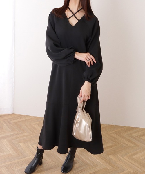 Lace Ladies(レースレディース)の「クロスリボン Vネック バルーン袖 ロング ワンピース(ワンピース・レディース・グレー/ブラック・S/FREE)」の3枚目の写真