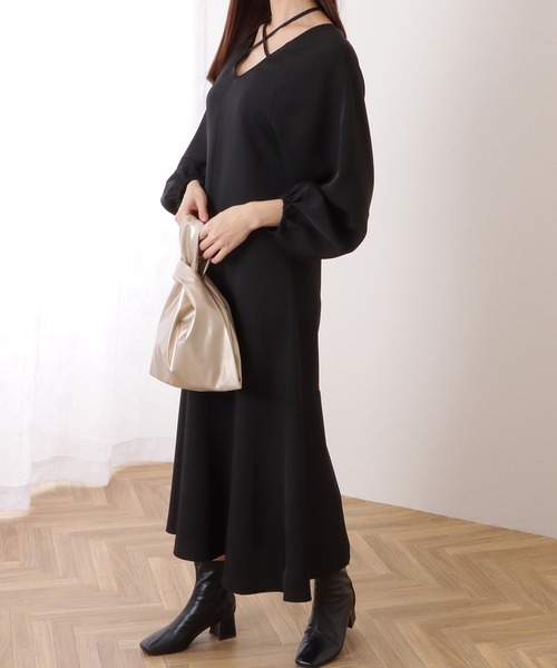 Lace Ladies(レースレディース)の「クロスリボン Vネック バルーン袖 ロング ワンピース(ワンピース・レディース・グレー/ブラック・S/FREE)」の6枚目の写真
