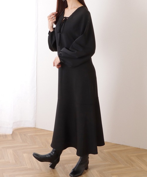 Lace Ladies(レースレディース)の「クロスリボン Vネック バルーン袖 ロング ワンピース(ワンピース・レディース・グレー/ブラック・S/FREE)」の8枚目の写真