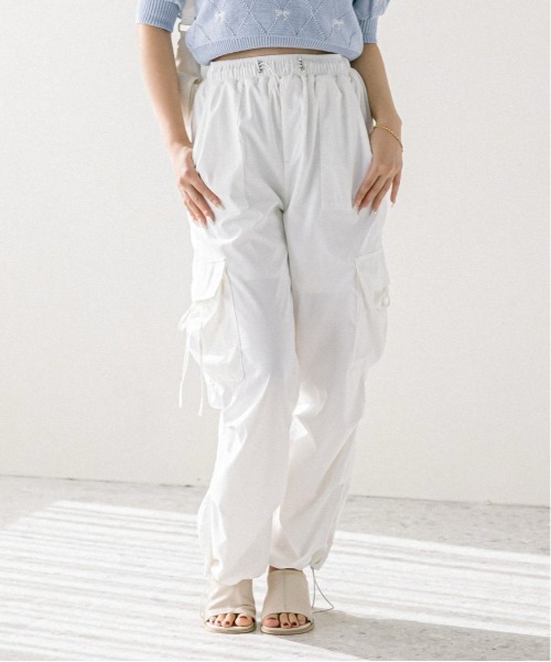 OLIVE des OLIVE(オリーブデオリーブ)の「リボンポケットカーゴパンツ 1041020030(カーゴパンツ・レディース・チャコールグレー/オフホワイト/サックスブルー/ピンク・FREE)」の7枚目の写真