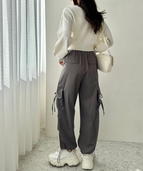 OLIVE des OLIVE(オリーブデオリーブ)の「リボンポケットカーゴパンツ 1041020030(カーゴパンツ・レディース・チャコールグレー/オフホワイト/サックスブルー/ピンク・FREE)」の11枚目の写真