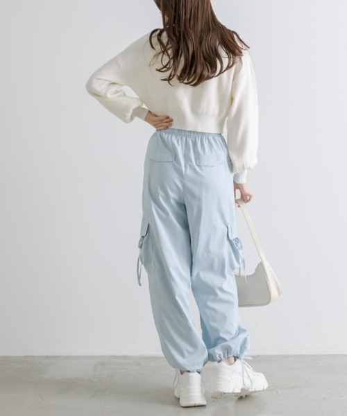 OLIVE des OLIVE(オリーブデオリーブ)の「リボンポケットカーゴパンツ 1041020030(カーゴパンツ・レディース・チャコールグレー/オフホワイト/サックスブルー/ピンク・FREE)」の17枚目の写真