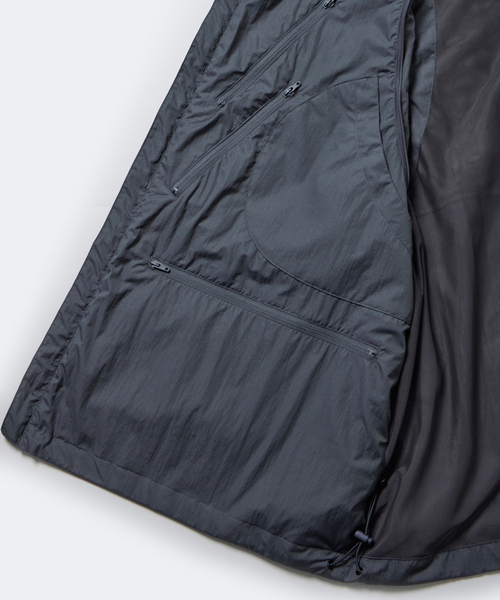 DAIWA PIER39(ダイワピア39)の「DAIWA PIER39 TECH DETACHABLE WINDBREAKER BJ-50024(ナイロンジャケット・メンズ・ネイビー/ブラック/チャコールグレー・SMALL/MEDIUM)」の7枚目の写真