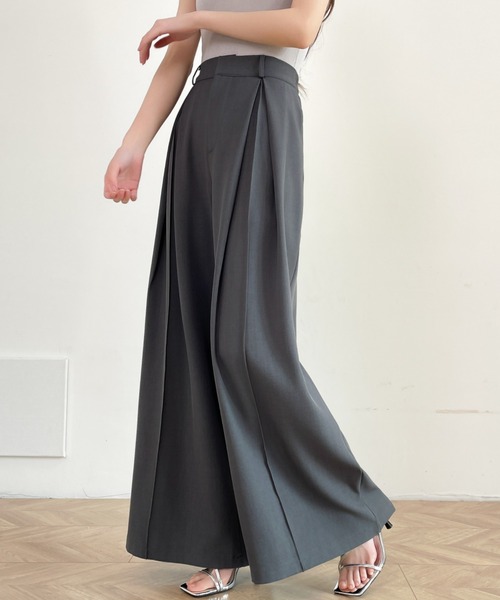 Diosfront（ディオスフロント）の「タックワイドパンツ（スラックス・レディース・ブラック/ブラウン/チャコールグレー/グレイッシュベージュ・FREE）」の17枚目の写真
