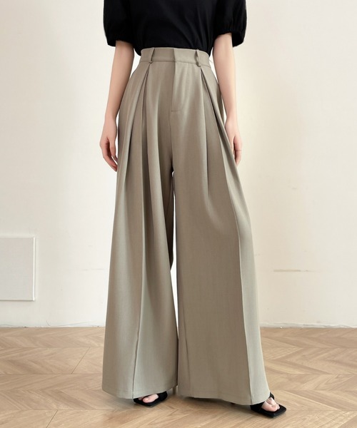 Diosfront（ディオスフロント）の「タックワイドパンツ（スラックス・レディース・ブラック/ブラウン/チャコールグレー/グレイッシュベージュ・FREE）」の5枚目の写真