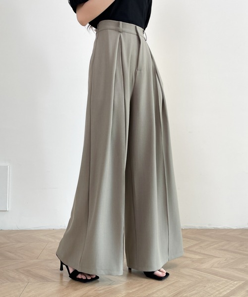 Diosfront（ディオスフロント）の「タックワイドパンツ（スラックス・レディース・ブラック/ブラウン/チャコールグレー/グレイッシュベージュ・FREE）」の7枚目の写真