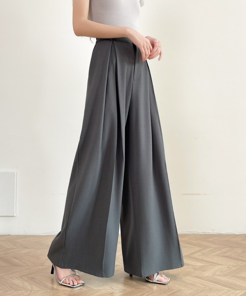 Diosfront（ディオスフロント）の「タックワイドパンツ（スラックス・レディース・ブラック/ブラウン/チャコールグレー/グレイッシュベージュ・FREE）」の18枚目の写真