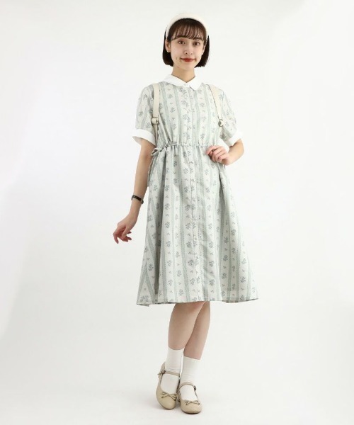 F i.n.t（フィント）の「ストライプ花柄ドロストシャツワンピース（シャツワンピース・レディース・ホワイト×ブルー/ホワイト×グリーン・FREE）」の2枚目の写真
