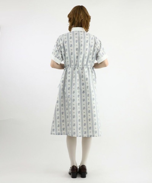 F i.n.t（フィント）の「ストライプ花柄ドロストシャツワンピース（シャツワンピース・レディース・ホワイト×ブルー/ホワイト×グリーン・FREE）」の7枚目の写真