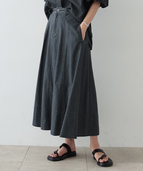 GALLEST（ギャレスト）の「◆ダンガリーフレアスカート（スカート・レディース・チャコールグレー/サックスブルー・36/38/40）」の2枚目の写真