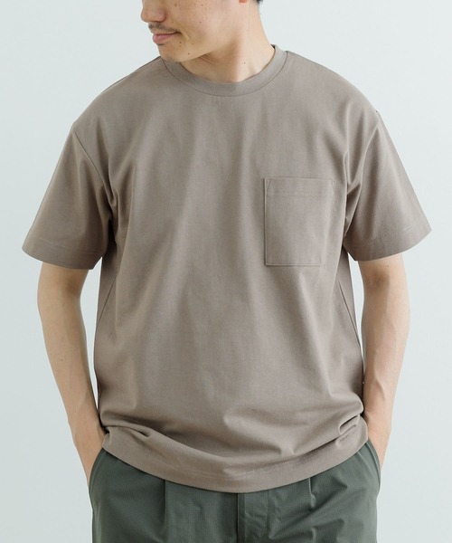 ITEMS URBANRESEARCH(アイテムズ アーバンリサーチ)の「『吸水速乾/イージーケア/UVカット』高機能TC天竺 ポケットTシャツ(Tシャツ/カットソー・メンズ・チャコールグレー/ブルー/グレー系その他/ホワイト・MEDIUM/LARGE)」の4枚目の写真