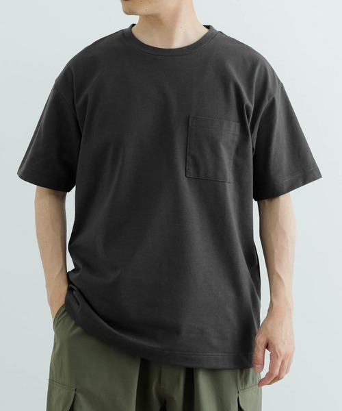ITEMS URBANRESEARCH(アイテムズ アーバンリサーチ)の「『吸水速乾/イージーケア/UVカット』高機能TC天竺 ポケットTシャツ(Tシャツ/カットソー・メンズ・チャコールグレー/ブルー/グレー系その他/ホワイト・MEDIUM/LARGE)」の9枚目の写真