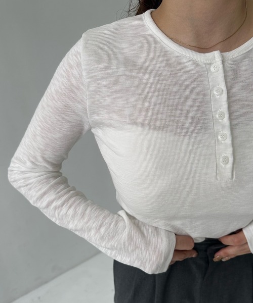 lawgy（ラウジー）の「ruff half button rib t / ルフハーフボタンリブt（Tシャツ/カットソー・レディース・ホワイト/ピンク/ブルー系その他・FREE）」の15枚目の写真