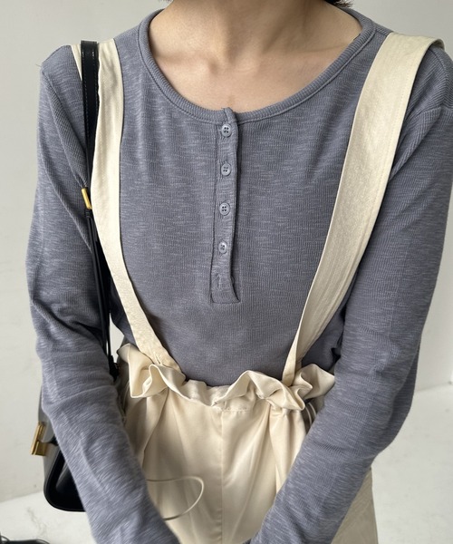 lawgy（ラウジー）の「ruff half button rib t / ルフハーフボタンリブt（Tシャツ/カットソー・レディース・ホワイト/ピンク/ブルー系その他・FREE）」の7枚目の写真