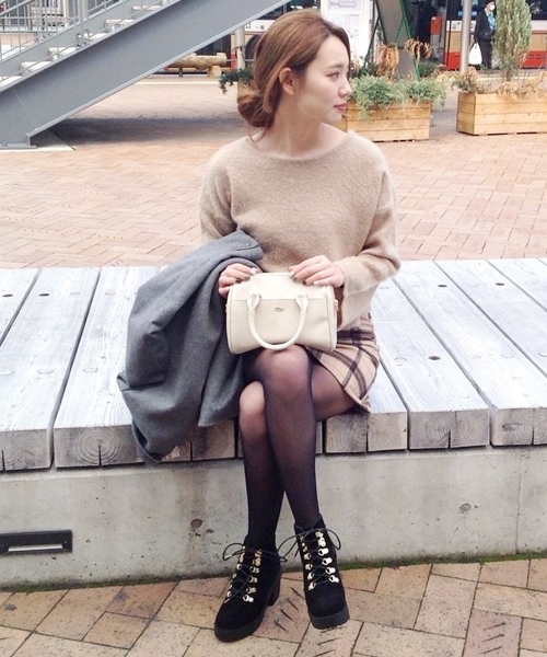 Chico(チコ)の「【who's who Chico】スエードマウンテンブーツ(ブーツ・レディース・グレー/ベージュ/ブラック・MEDIUM/SMALL/LARGE)」の15枚目の写真