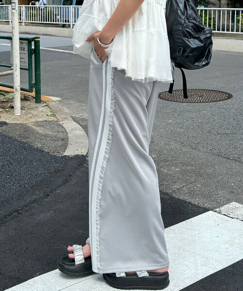 チャオパニック　完売QUICK-DRY TRACKパンツ セール】フリルラインワイドトラックパンツ（その他パンツ