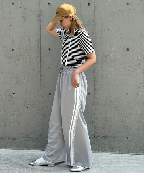 CIAOPANIC（チャオパニック）の「フリルラインワイドトラックパンツ（その他パンツ・レディース・ライトグレー/ブルー/アイボリー・SMALL/MEDIUM）」の17枚目の写真