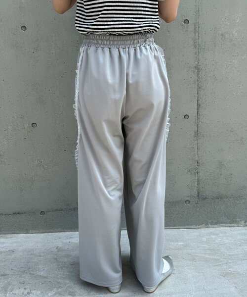 CIAOPANIC（チャオパニック）の「フリルラインワイドトラックパンツ（その他パンツ・レディース・ライトグレー/ブルー/アイボリー・SMALL/MEDIUM）」の21枚目の写真