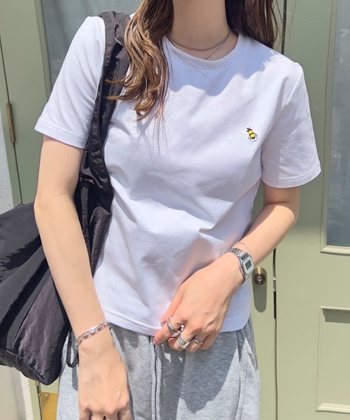 KOBE LETTUCE（コウベレタス）の「コットン混選べるデザインTシャツ（Tシャツ/カットソー・レディース・オフホワイト/ホワイト系/ホワイト系1/ブラック系/ブラック系1/ブラック/ホワイト系2/ブラック系2/ホワイト系3/ホワイト系5/ブラック系3/ホワイト系4/ブラック系5/ブラック系4/ブラック系6/ブラック系7/ブラック系8/ホワイト系6/ホワイト系7/ホワイト系8/ブラック系その他/ホワイト系その他2/ブラック系その他2/ブラック系9/ホワイト系9/ホワイト系その他/ホワイト系その他3/ブラック系その他3/ホワイト系その他5/ブラック系その他5・M/M1）」の2枚目の写真