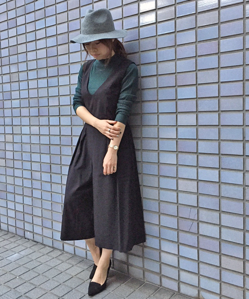 UNRELISH（アンレリッシュ）の「ベーシックハイネックニット（ニット/セーター・レディース・ホワイト/ブラック/グリーン/ボルドー/グレー・MEDIUM）」の4枚目の写真