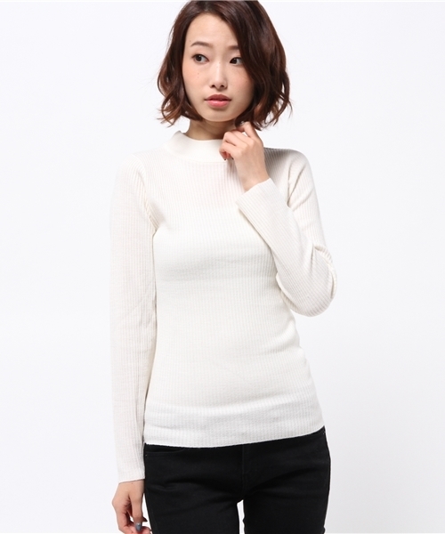 UNRELISH（アンレリッシュ）の「ベーシックハイネックニット（ニット/セーター・レディース・ホワイト/ブラック/グリーン/ボルドー/グレー・MEDIUM）」の2枚目の写真