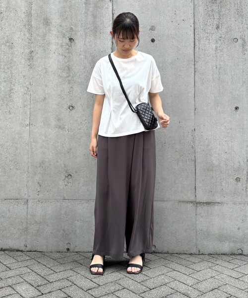 COMME CA ISM(コムサイズム)の「綿混 タック Tシャツ(Tシャツ/カットソー・レディース・ブルー/ブラック/ホワイト・M/L)」の22枚目の写真